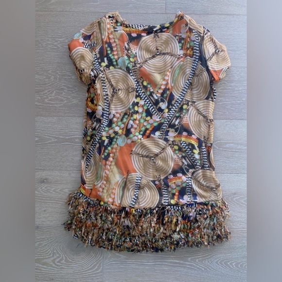 DIANE VON FURSTENBERG An allover different prints and textures brings - Picture 2 of 3